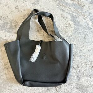 Black Women's Leather Tote Bag - Stylish Everyday Shoulder Bag